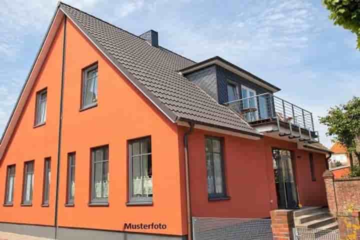 House for sale in 91352 Hallerndorf