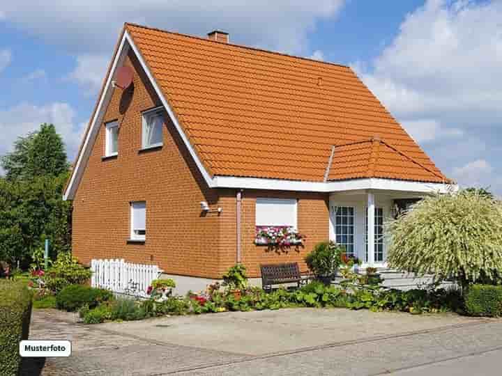 House for sale in 33189 Schlangen