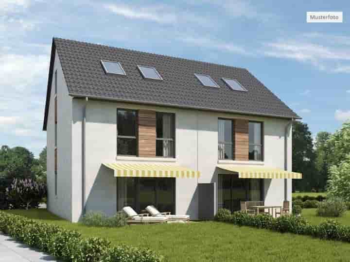 House for sale in 04932 Großthiemig