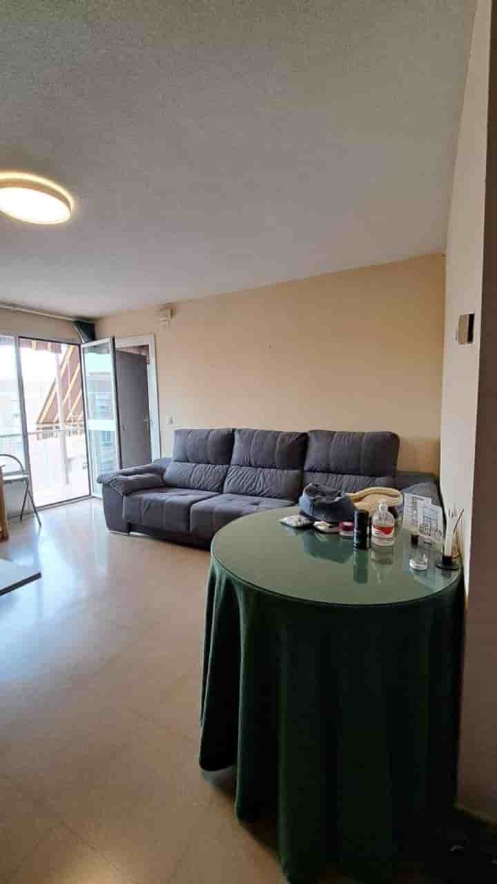 Apartamento para arrendar em Joaquina Eguaras