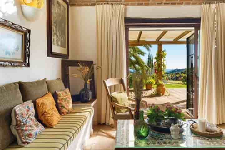 House for sale in Estepona