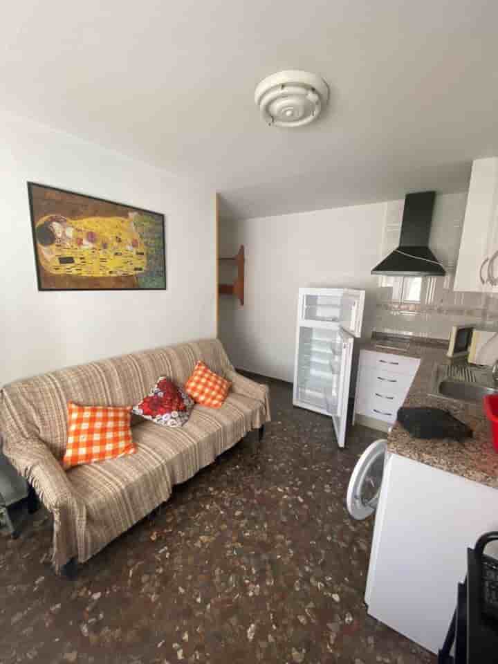 Apartamento en alquiler en Cercado Bajo de Cartuja