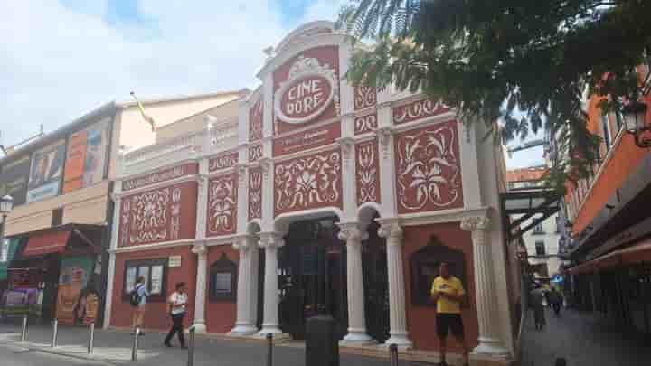 Casa para venda em Embajadores