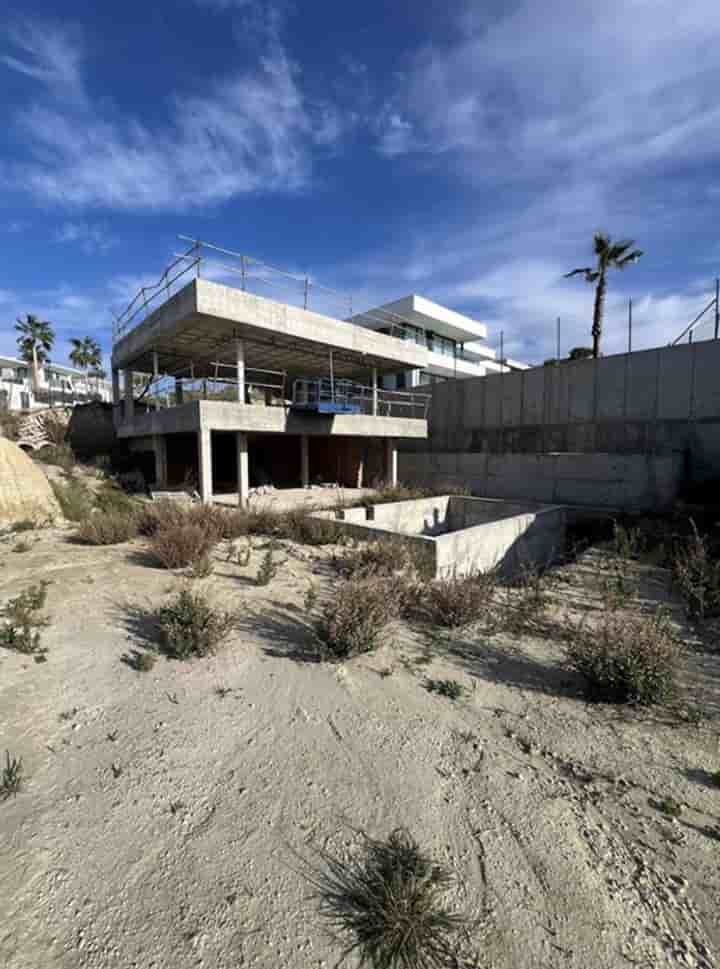 Casa para venda em La Duquesa