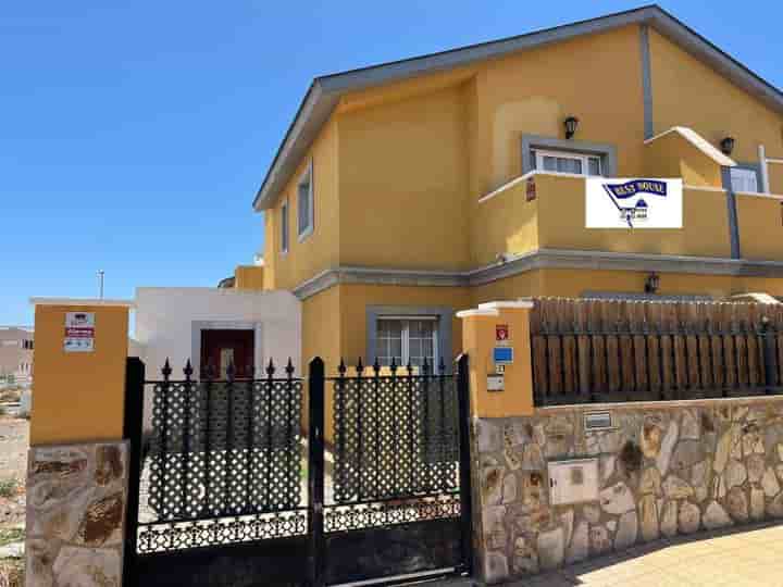 House for sale in San Bartolomé de Tirajana