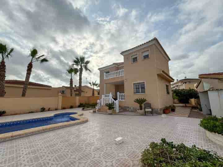 Casa para arrendar em Vega Baja del Segura