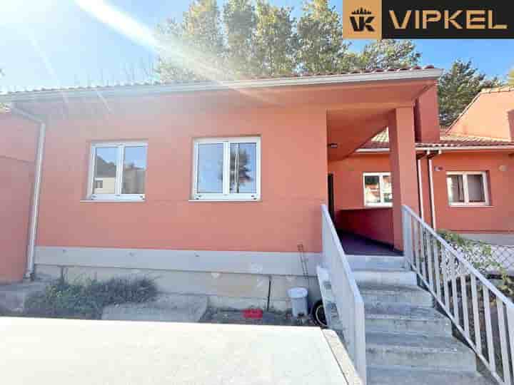 Casa en venta en Oleiros