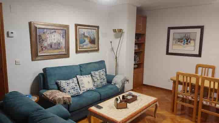 Apartamento para arrendar em Segovia