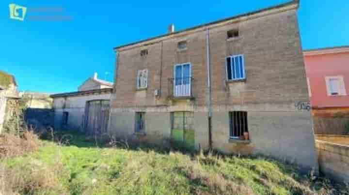 Maison à vendre à Pedrosa de Río Úrbel