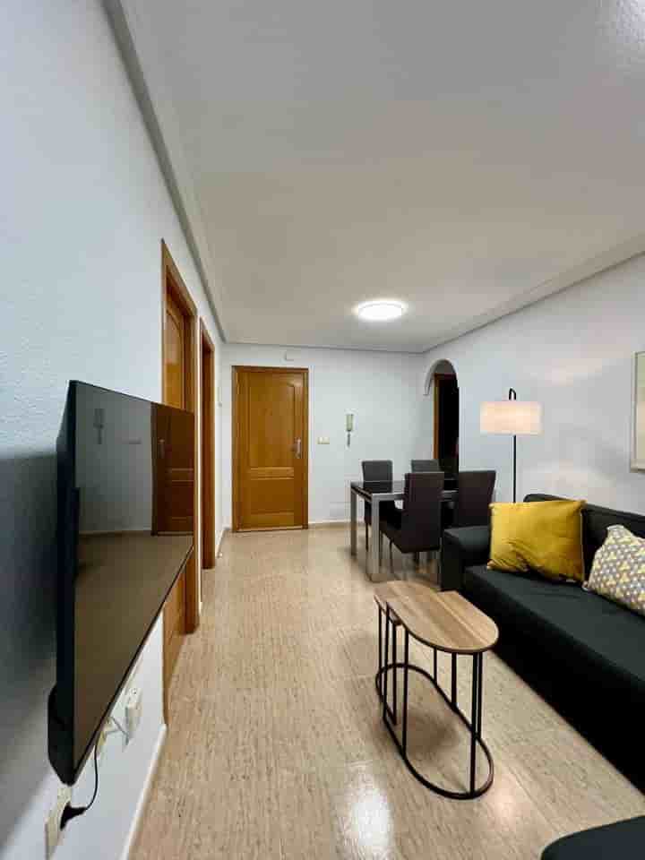 Apartamento en alquiler en Antonio Machado