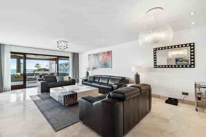 House for sale in Estepona