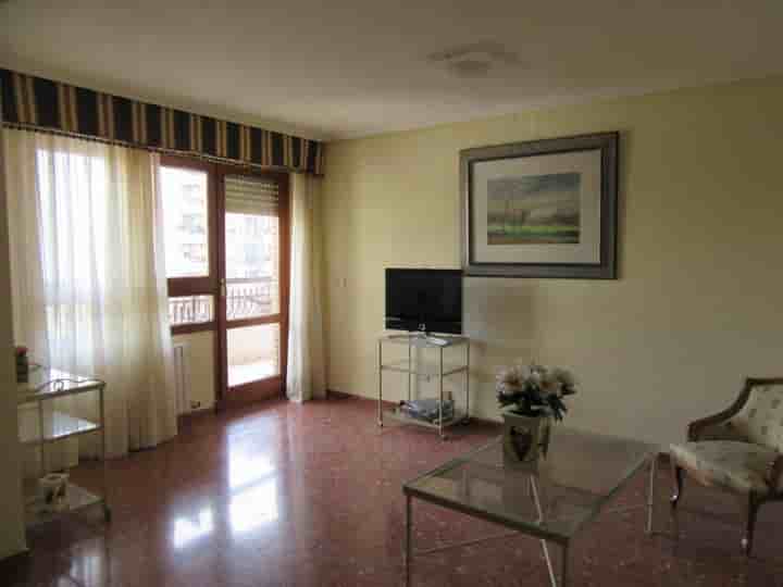 Apartment for rent in Zaragoza