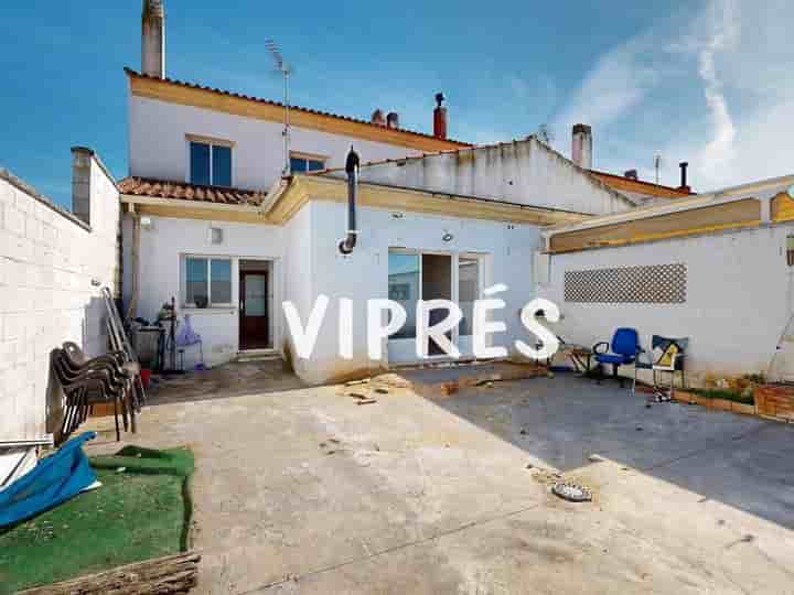 House for sale in Aljucén