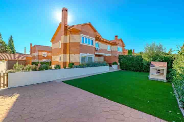 Casa para venda em Villalbilla