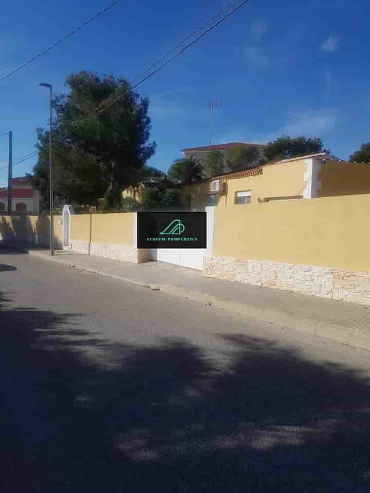 Maison à louer à Algorfa