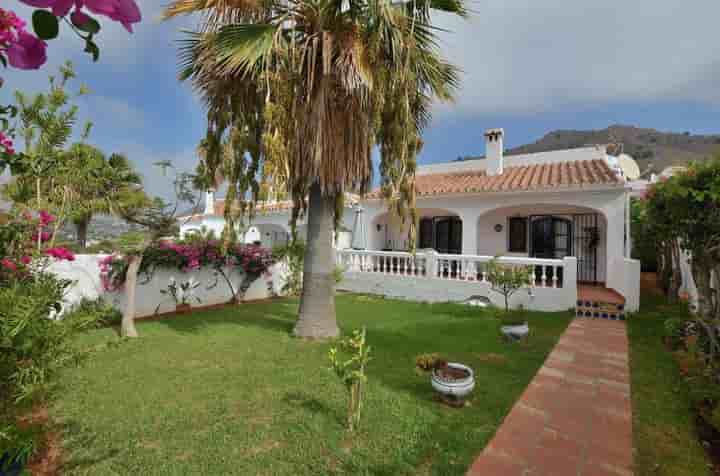 Haus zum Verkauf in Capistrano - Cueva de Nerja