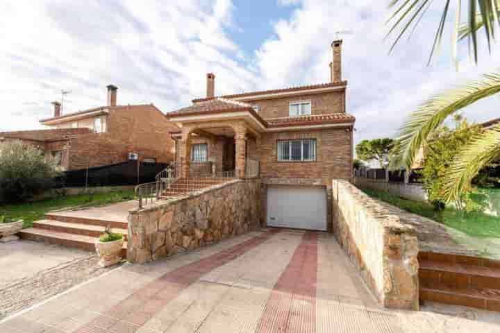 House for sale in Ugena