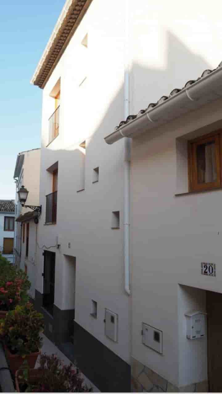 House for sale in Sella