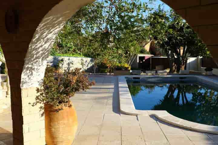 House for sale in Sant Esteve Sesrovires