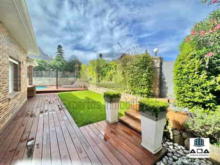 House for sale in Monte Rozas