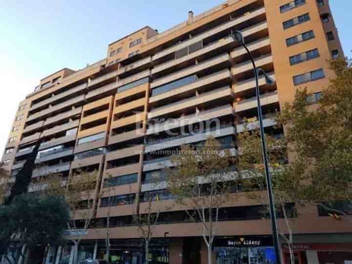 Apartamento en alquiler en Romareda