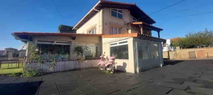 House for sale in Santander