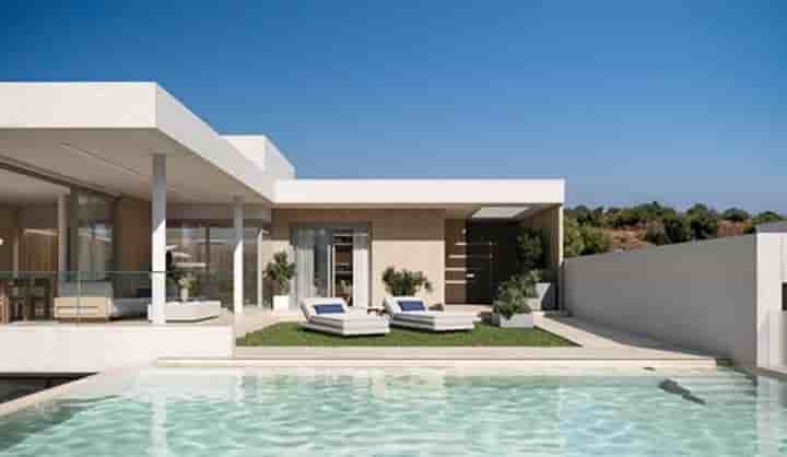 House for sale in Estepona