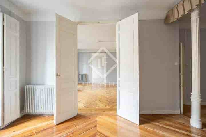 Apartment for sale in Madrid