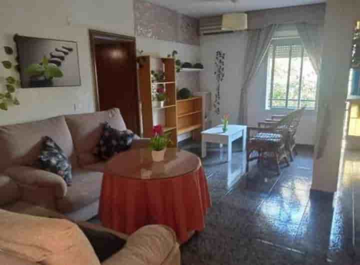 Apartamento para arrendar em Cartuja