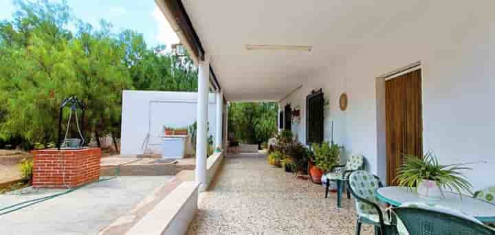 House for sale in Hondón de las Nieves