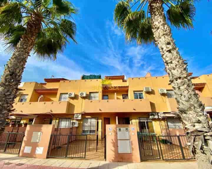 Maison à louer à Aguamarina