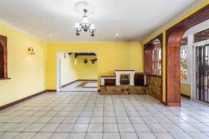 House for sale in Adeje