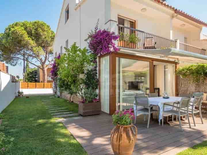 House for sale in Calella