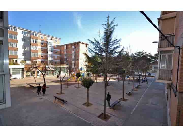 Apartamento para arrendar em Palencia