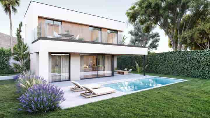 House for sale in Estepona