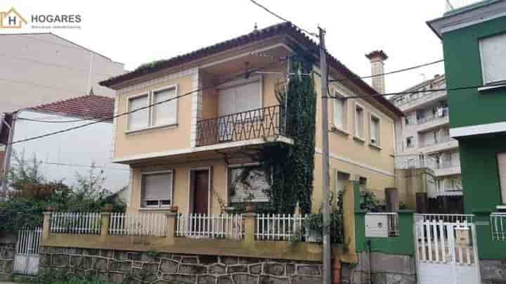 House for sale in Cangas