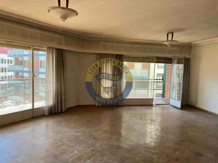 Apartment for sale in León