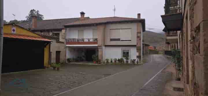 Haus zum Verkauf in Los Corrales de Buelna