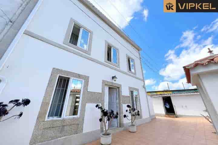 Casa en venta en Santiago de Compostela, Corunna