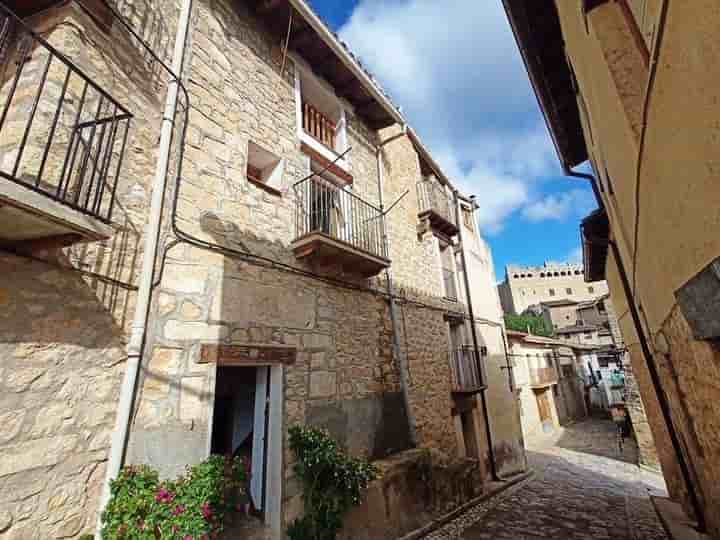 Haus zum Verkauf in Valderrobres