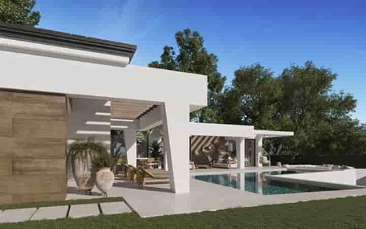 House for sale in Nueva Andalucia