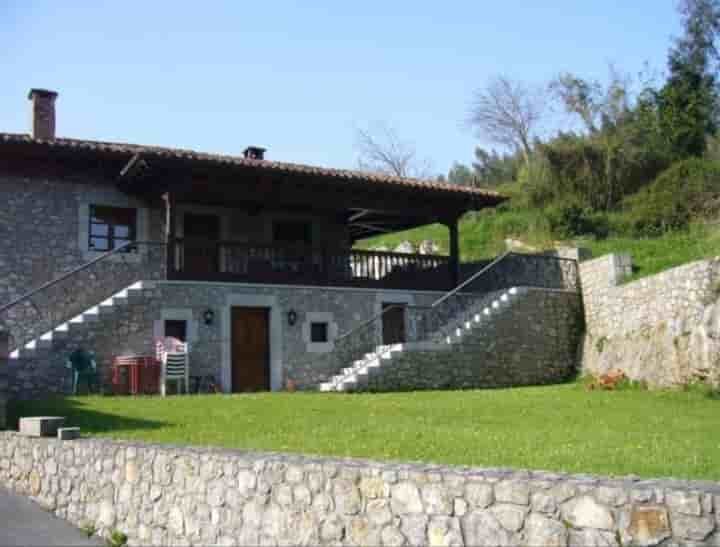 Casa in vendita a Llanes