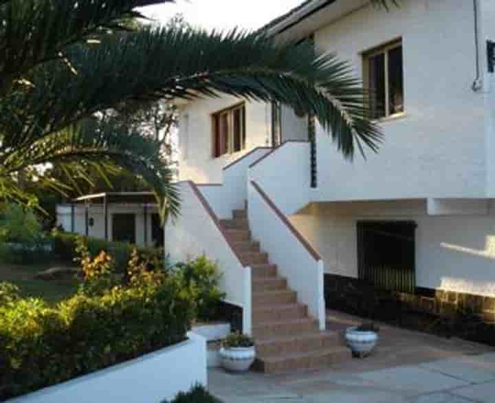 House for sale in Monserrat