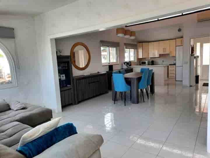 House for sale in Arona