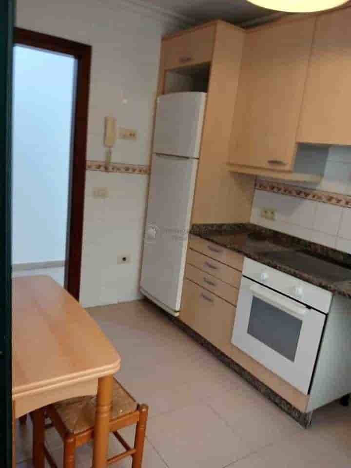 Apartamento para arrendar em Las Rosas