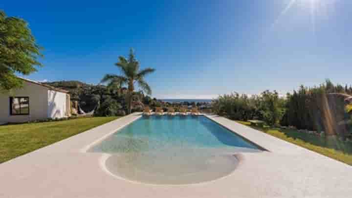 House for sale in Estepona