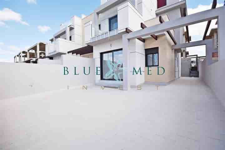 House for sale in El Alamillo