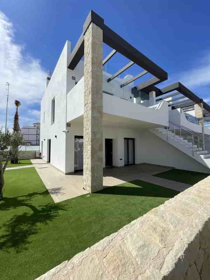 Casa en venta en Orihuela Costa