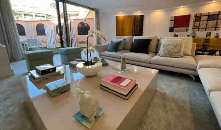 Apartamento en alquiler en Marbella