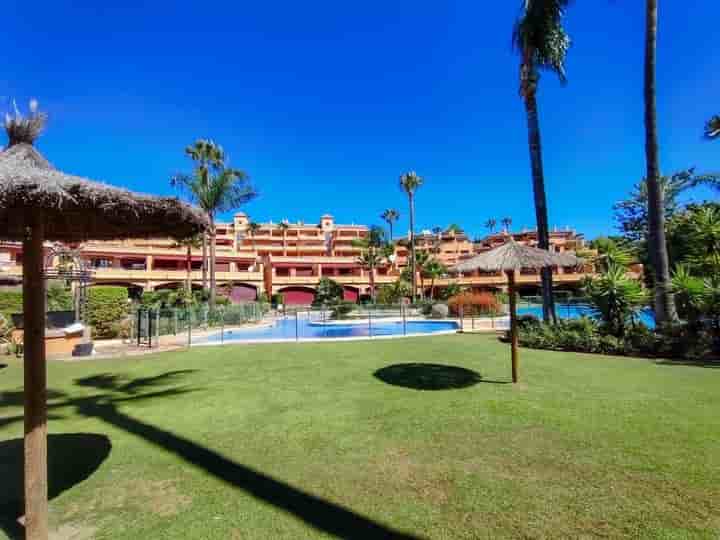 Apartamento en venta en Estepona